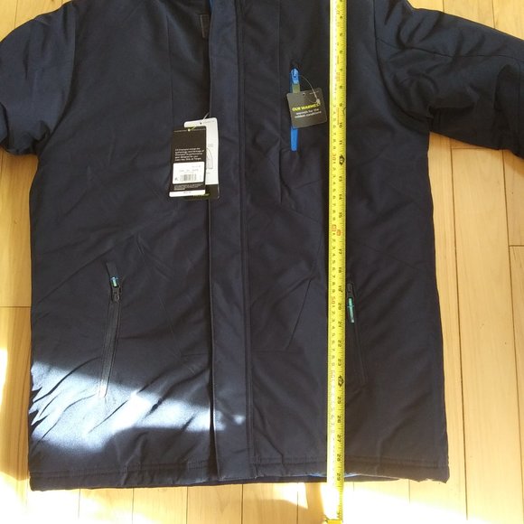 NWTChampion coat with hoodsize XL